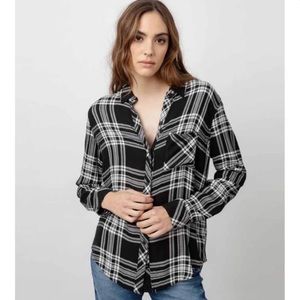 Rails NWT Hunter Button Up Shirt Onyx White Women’s Medium Plaid Black White